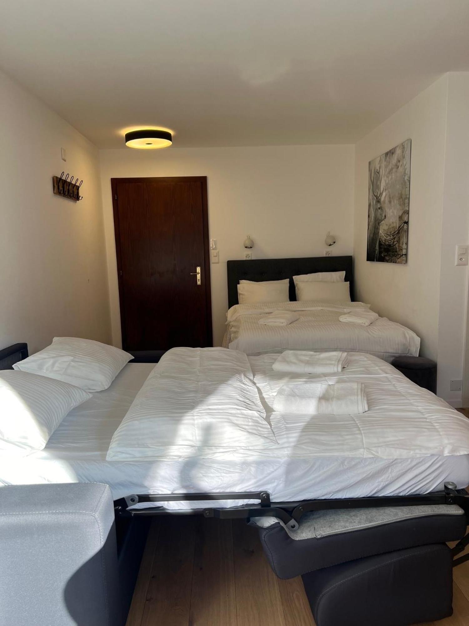 La Perle Montana Apartment ครองส์มอนตานา ภายนอก รูปภาพ