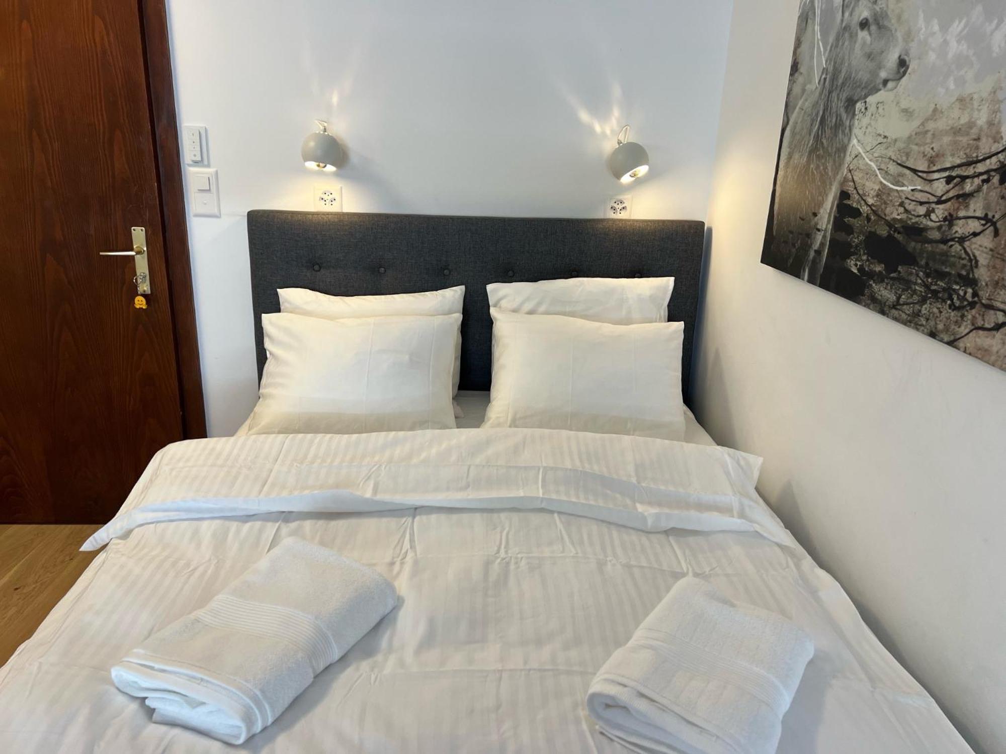 La Perle Montana Apartment ครองส์มอนตานา ภายนอก รูปภาพ